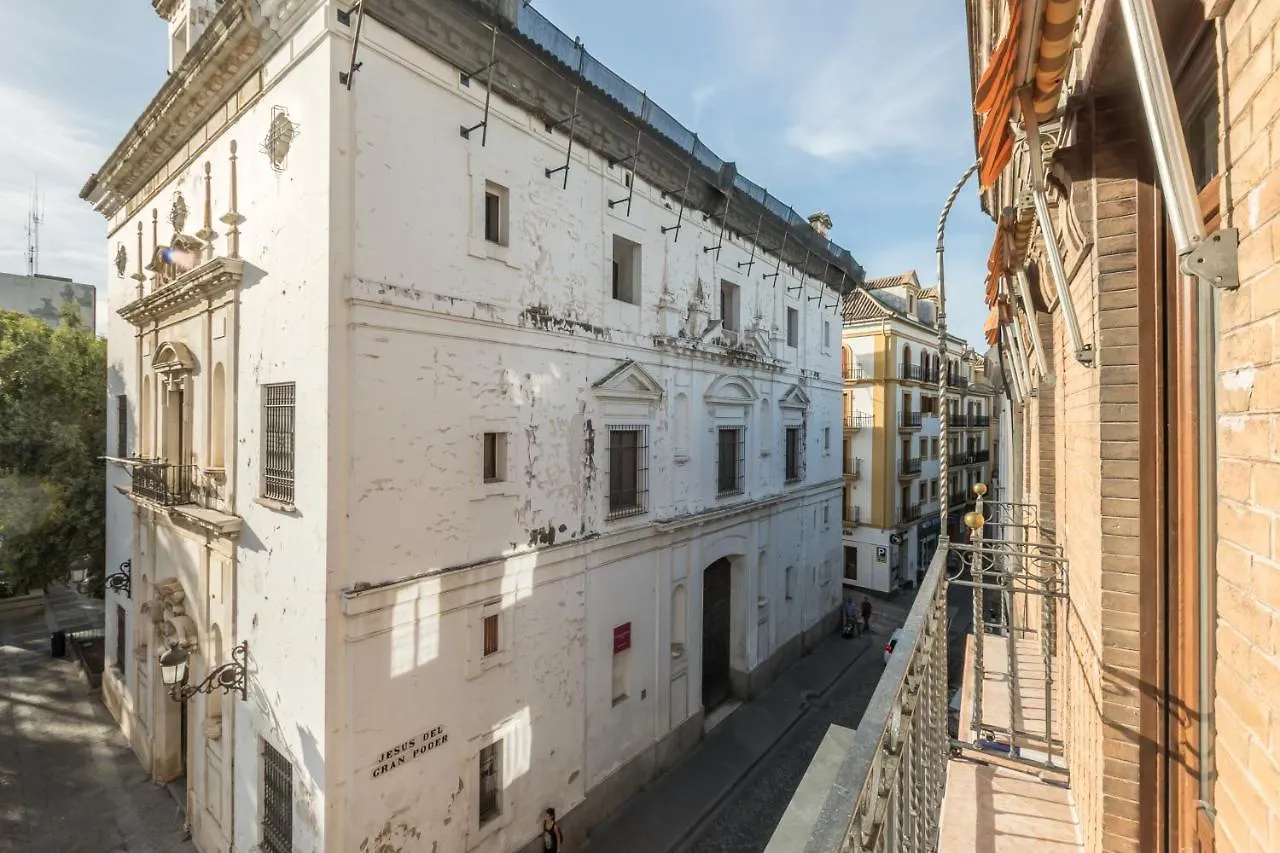 Duplex Jesus Gran Poder 4. Plaza De La Gavidia Sevilla